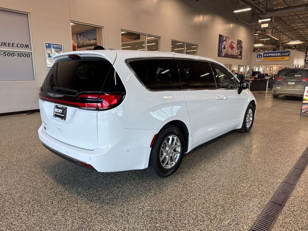 2025 Chrysler Pacifica PACIFICA SELECT