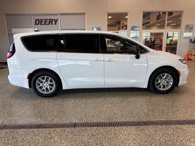 2025 Chrysler Pacifica PACIFICA SELECT