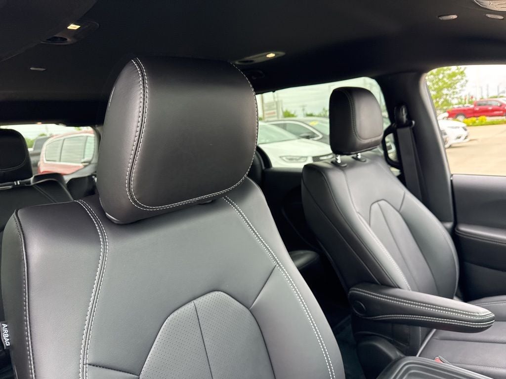 2027 Chrysler Pacifica PACIFICA SELECT