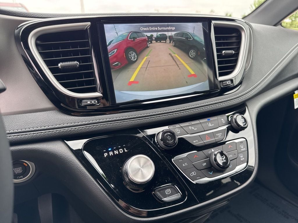 2027 Chrysler Pacifica PACIFICA SELECT