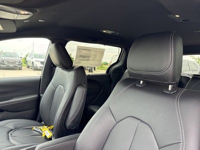 2027 Chrysler Pacifica PACIFICA SELECT