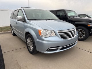 2013 Chrysler Town &amp; Country Touring-L