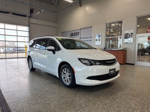 2020 Chrysler Voyager LXI