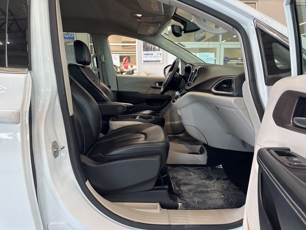 2020 Chrysler Voyager LXI