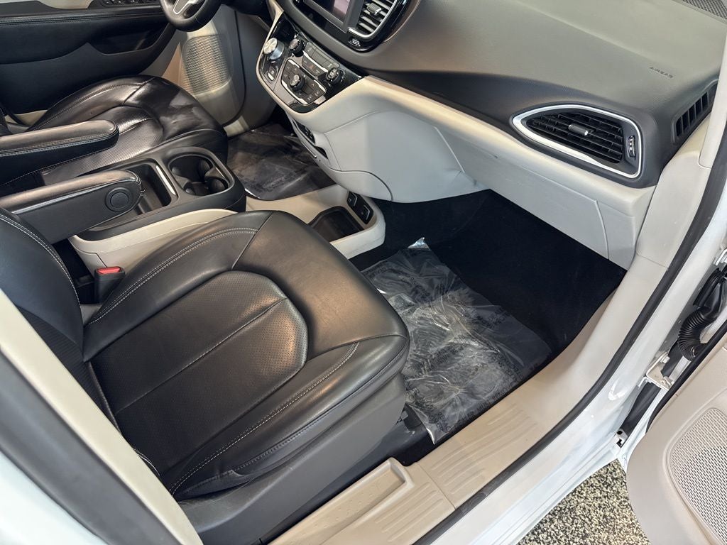 2020 Chrysler Voyager LXI