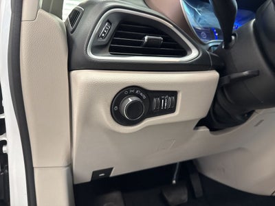 2020 Chrysler Voyager LXI