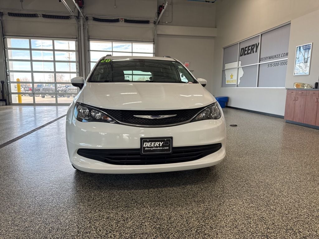 2020 Chrysler Voyager LXI