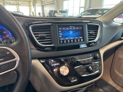 2020 Chrysler Voyager LXI