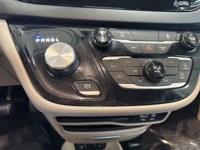 2020 Chrysler Voyager LXI