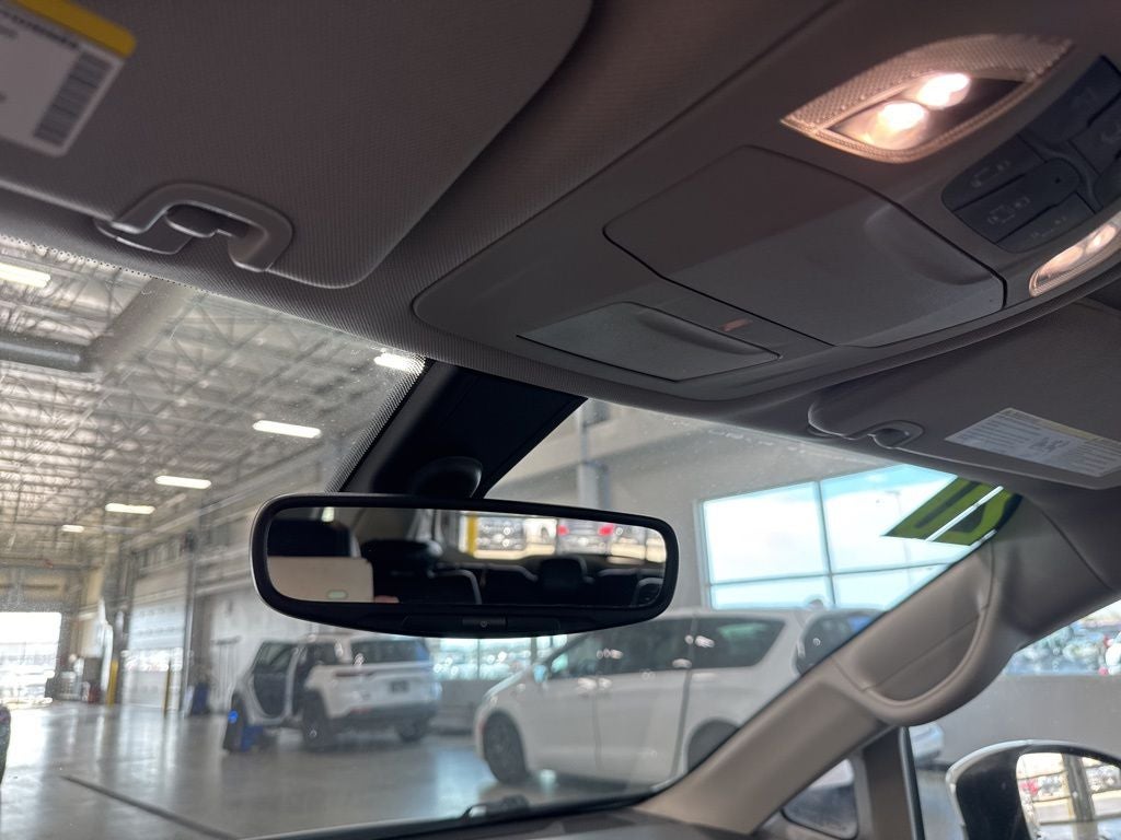 2020 Chrysler Voyager LXI