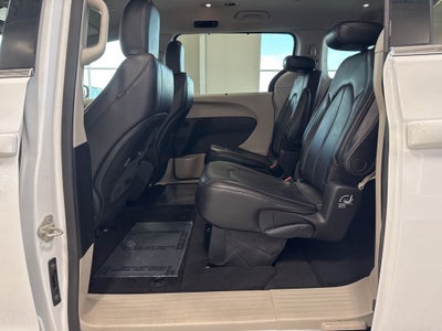 2020 Chrysler Voyager LXI