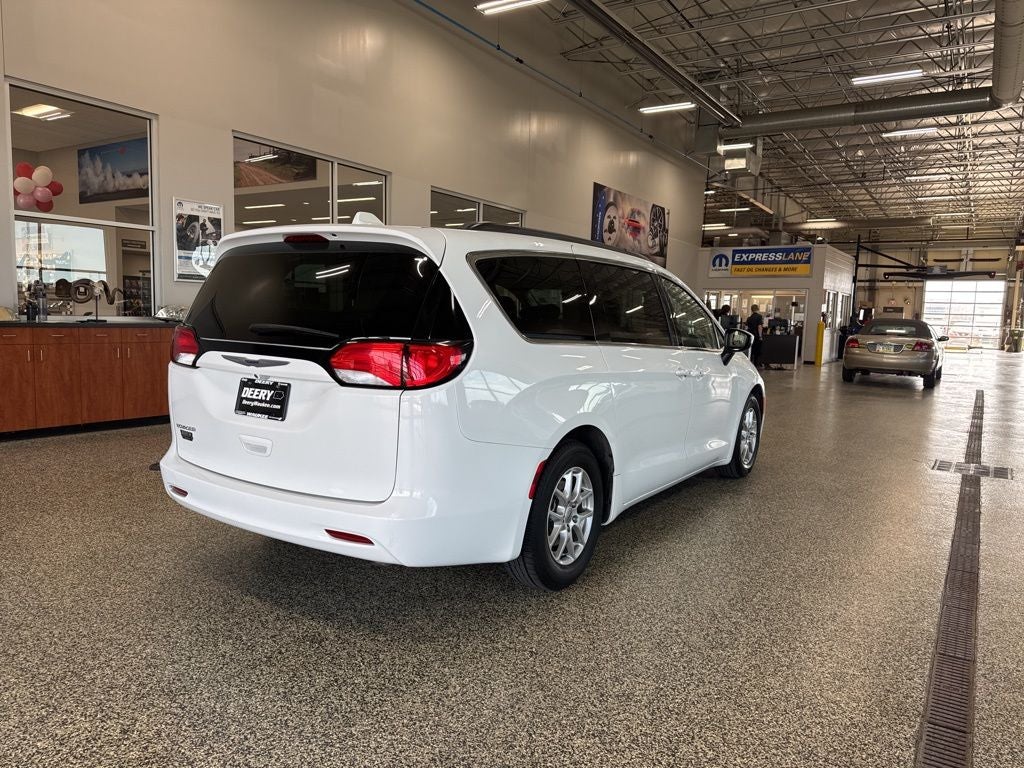 2020 Chrysler Voyager LXI