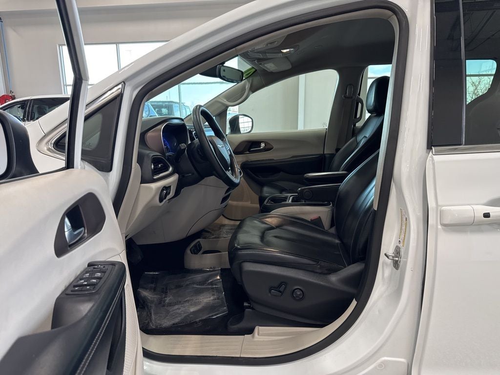 2020 Chrysler Voyager LXI