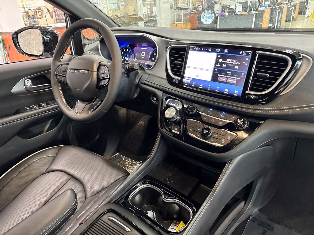 2027 Chrysler Pacifica PACIFICA LIMITED
