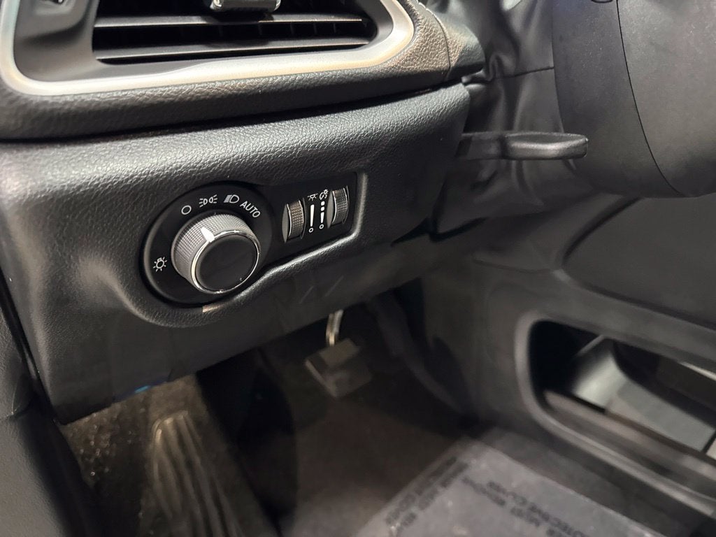 2027 Chrysler Pacifica PACIFICA LIMITED