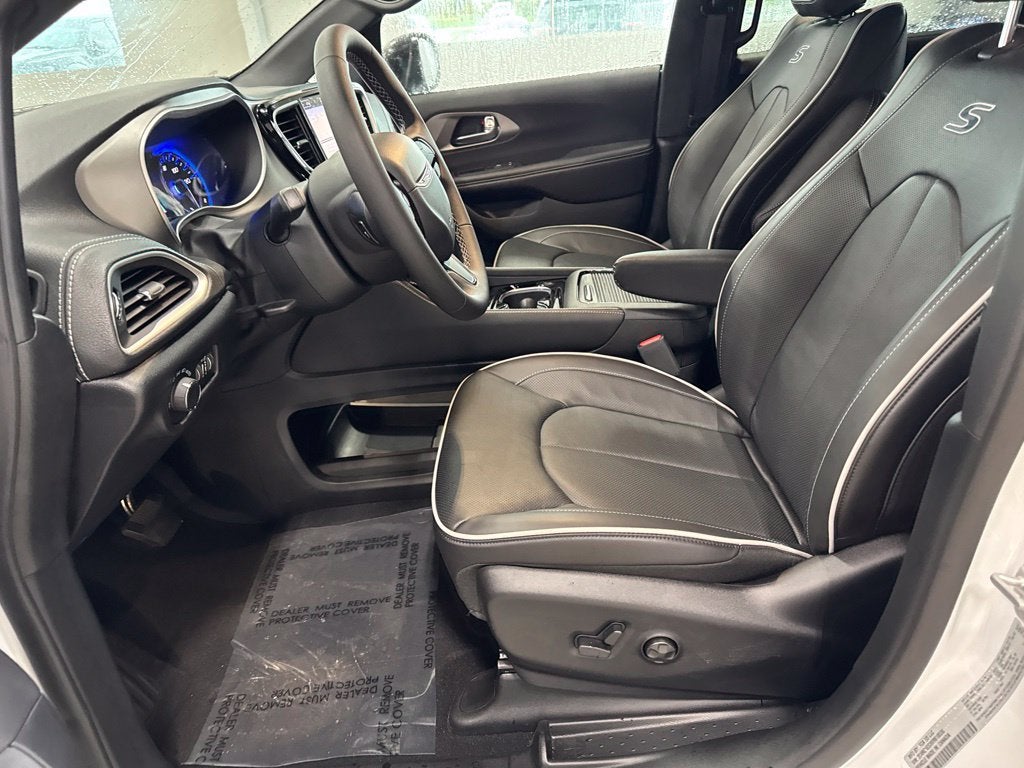 2027 Chrysler Pacifica PACIFICA LIMITED