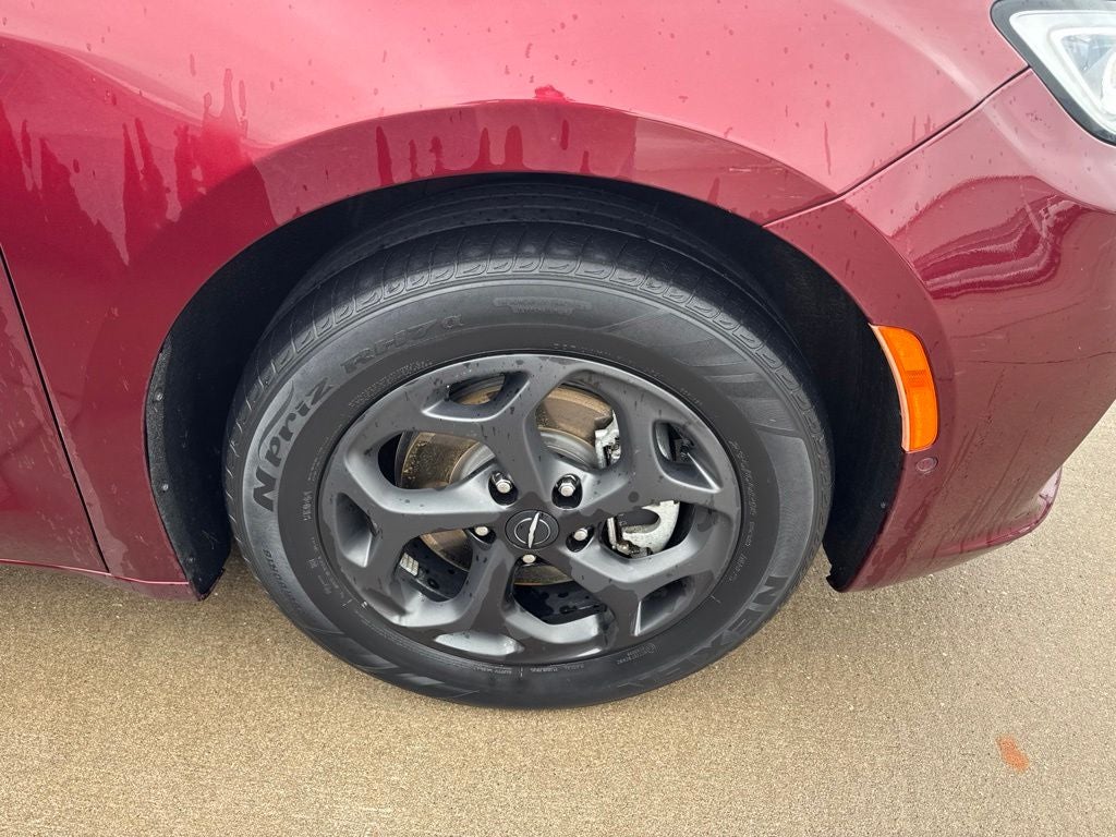 2021 Chrysler Pacifica Hybrid Touring L
