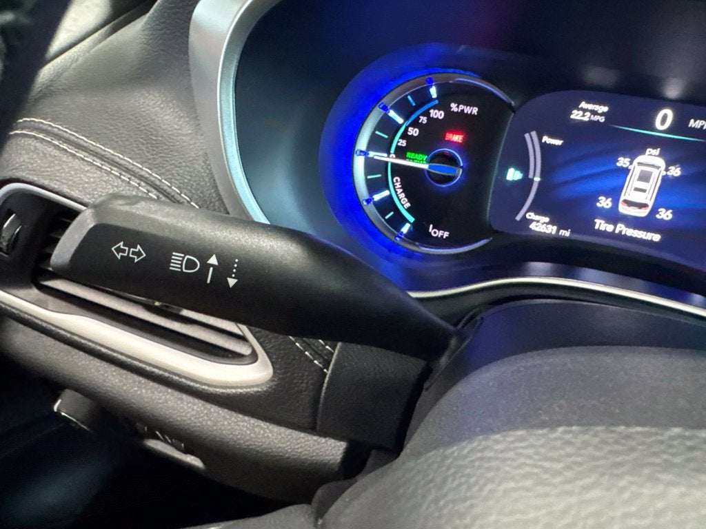 2024 Chrysler Pacifica Hybrid S Appearance Pkg
