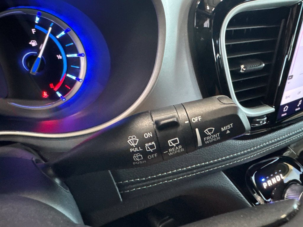 2024 Chrysler Pacifica Hybrid S Appearance Pkg