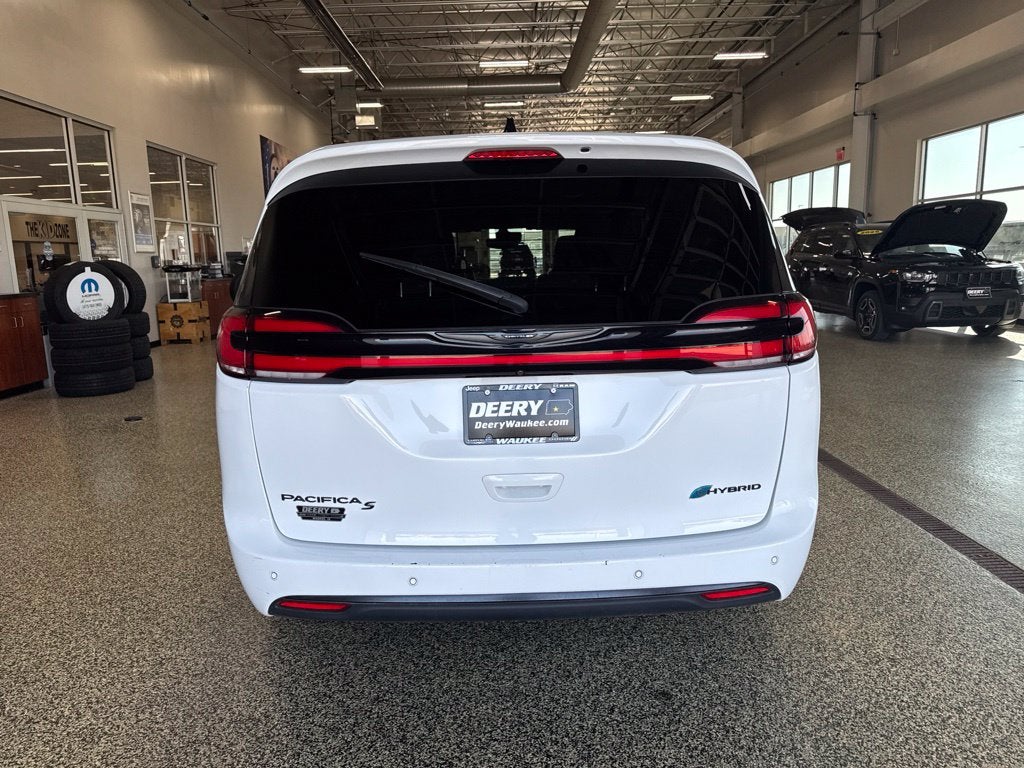 2024 Chrysler Pacifica Hybrid S Appearance Pkg