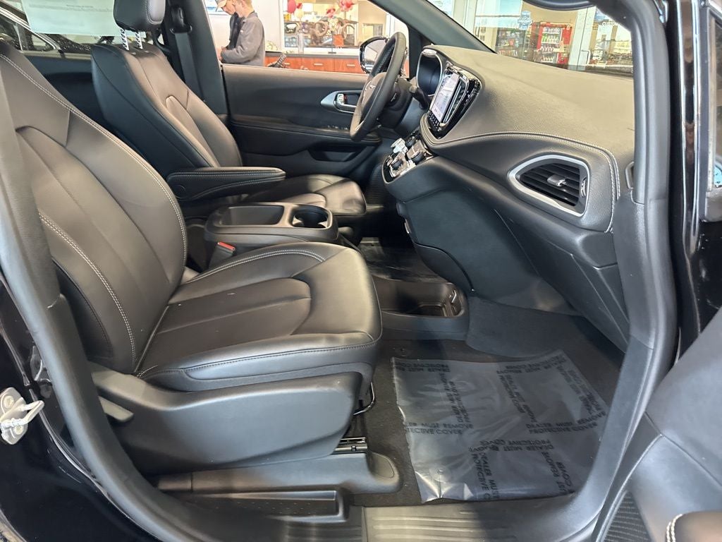 2026 Chrysler Pacifica PACIFICA SELECT AWD