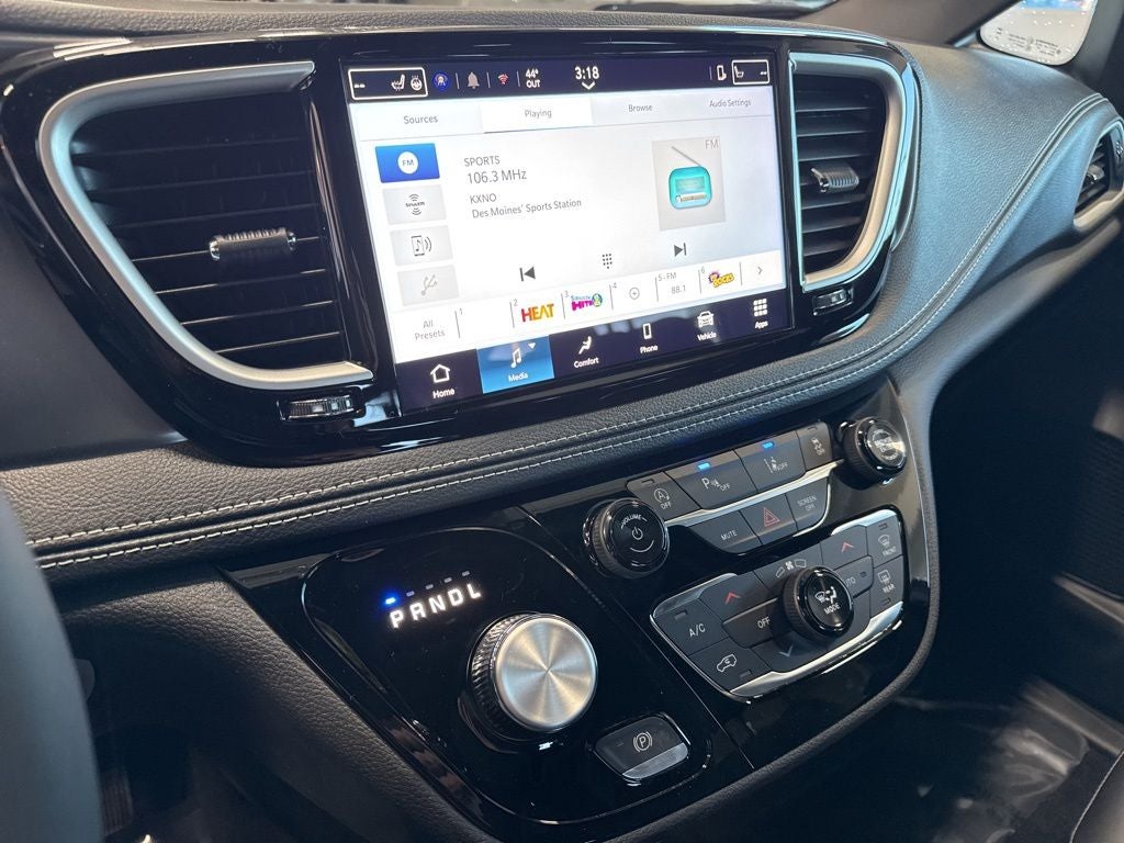 2026 Chrysler Pacifica PACIFICA SELECT AWD