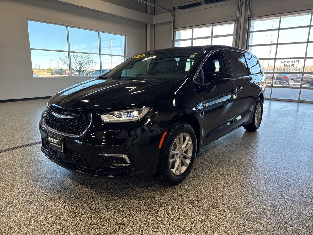 2026 Chrysler Pacifica PACIFICA SELECT AWD