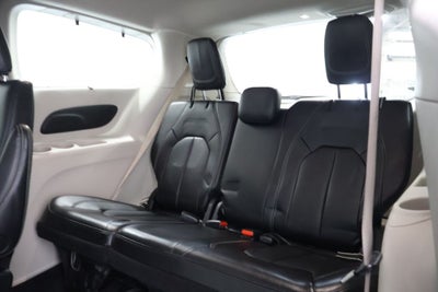 2022 Chrysler Pacifica Touring L AWD