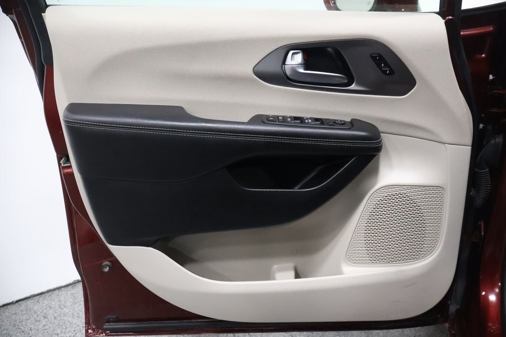 2022 Chrysler Pacifica Touring L AWD