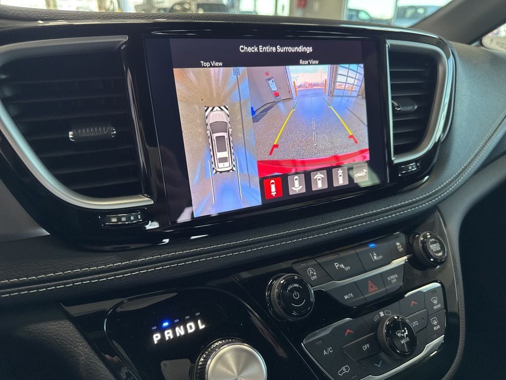 2026 Chrysler Pacifica PACIFICA SELECT AWD