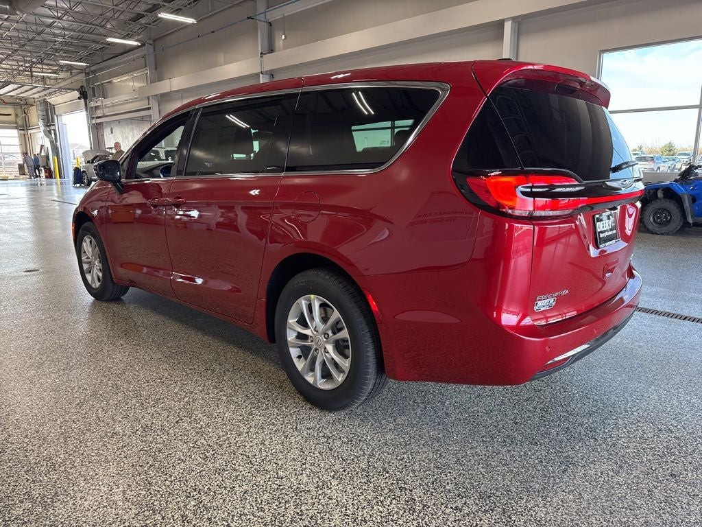 2026 Chrysler Pacifica PACIFICA SELECT AWD
