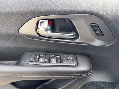 2027 Chrysler Pacifica PACIFICA SELECT AWD