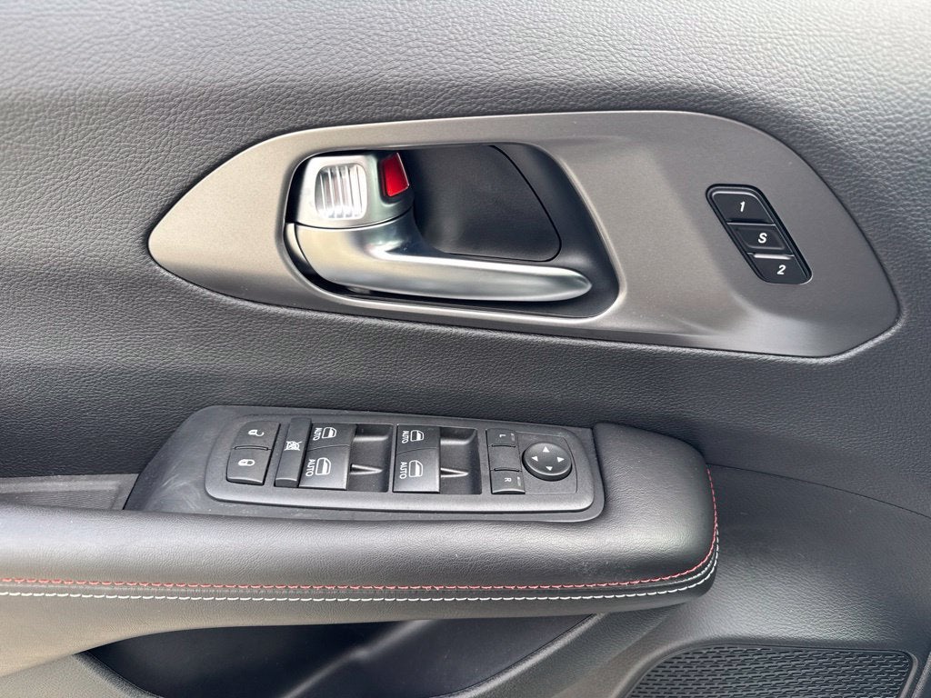 2027 Chrysler Pacifica PACIFICA SELECT AWD