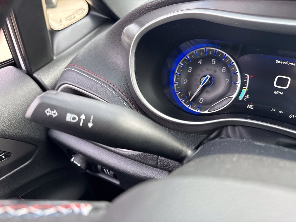 2027 Chrysler Pacifica PACIFICA SELECT AWD