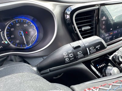 2027 Chrysler Pacifica PACIFICA SELECT AWD