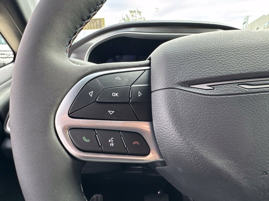2027 Chrysler Pacifica PACIFICA SELECT AWD