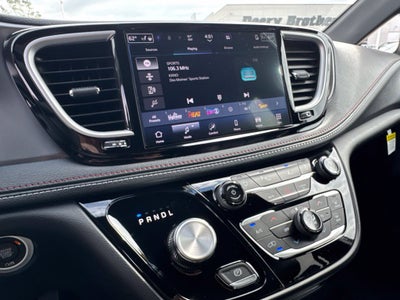 2027 Chrysler Pacifica PACIFICA SELECT AWD