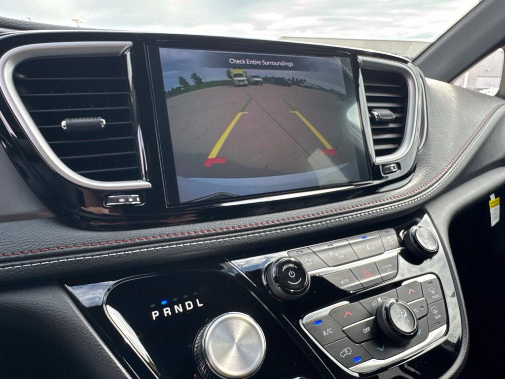 2027 Chrysler Pacifica PACIFICA SELECT AWD