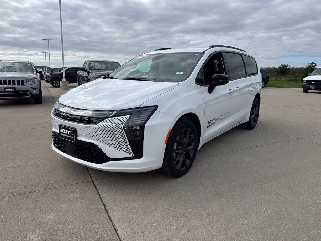 2027 Chrysler Pacifica PACIFICA SELECT AWD