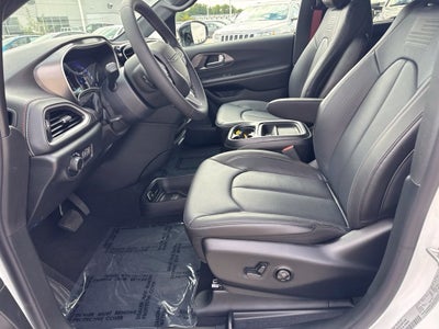 2027 Chrysler Pacifica PACIFICA SELECT AWD