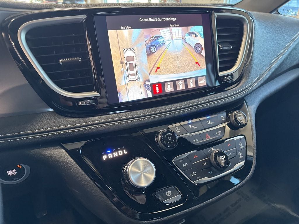 2026 Chrysler Pacifica PACIFICA SELECT AWD