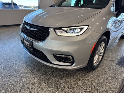 2026 Chrysler Pacifica PACIFICA SELECT AWD