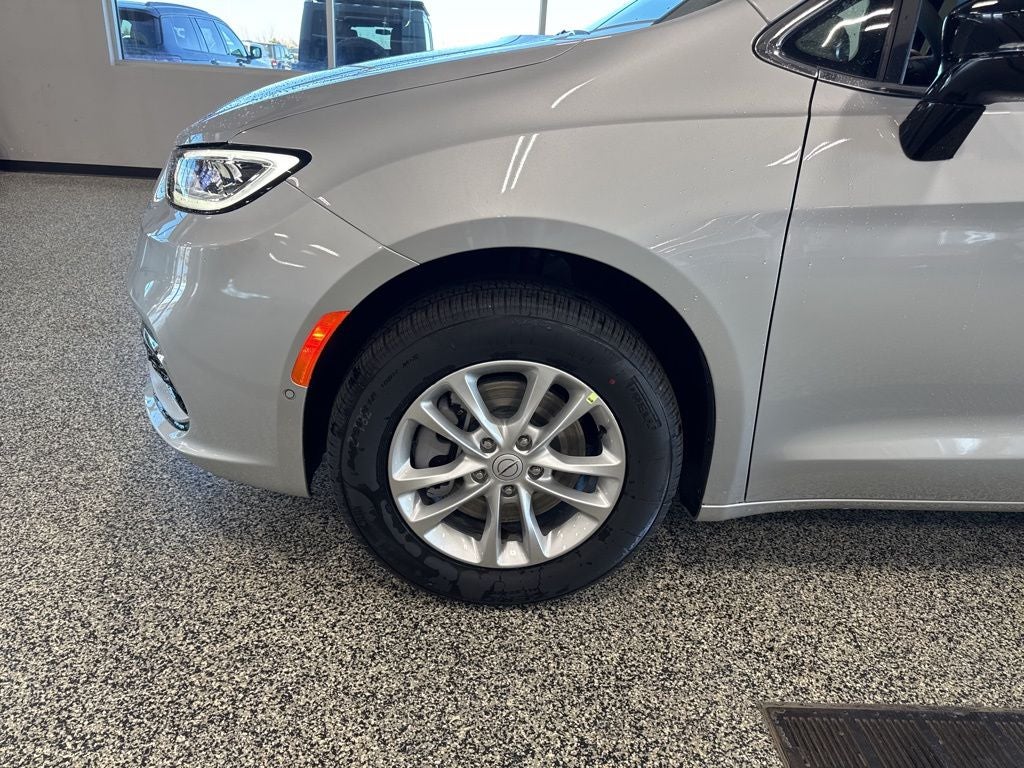 2026 Chrysler Pacifica PACIFICA SELECT AWD