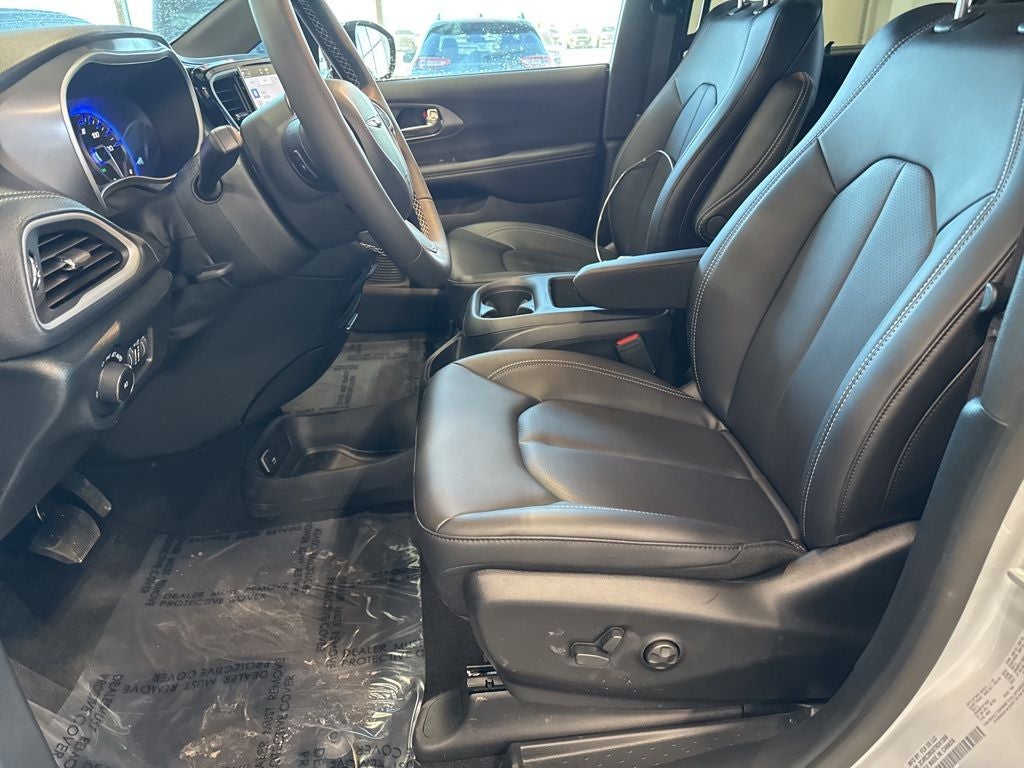 2026 Chrysler Pacifica PACIFICA SELECT AWD