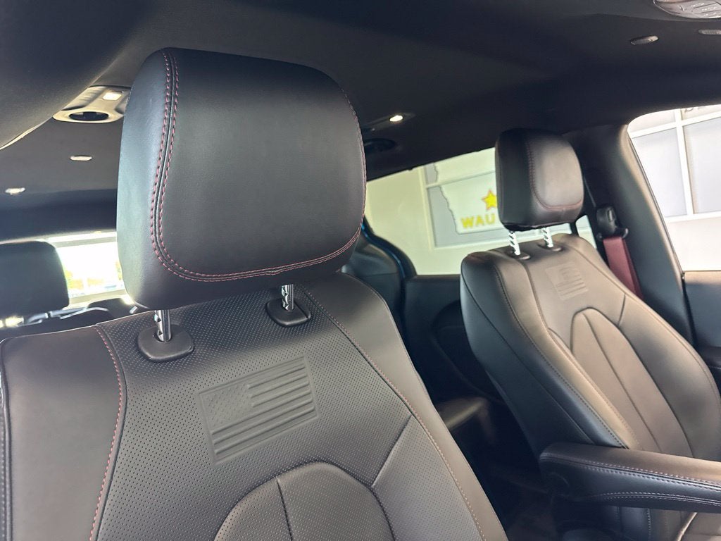 2027 Chrysler Pacifica PACIFICA SELECT AWD