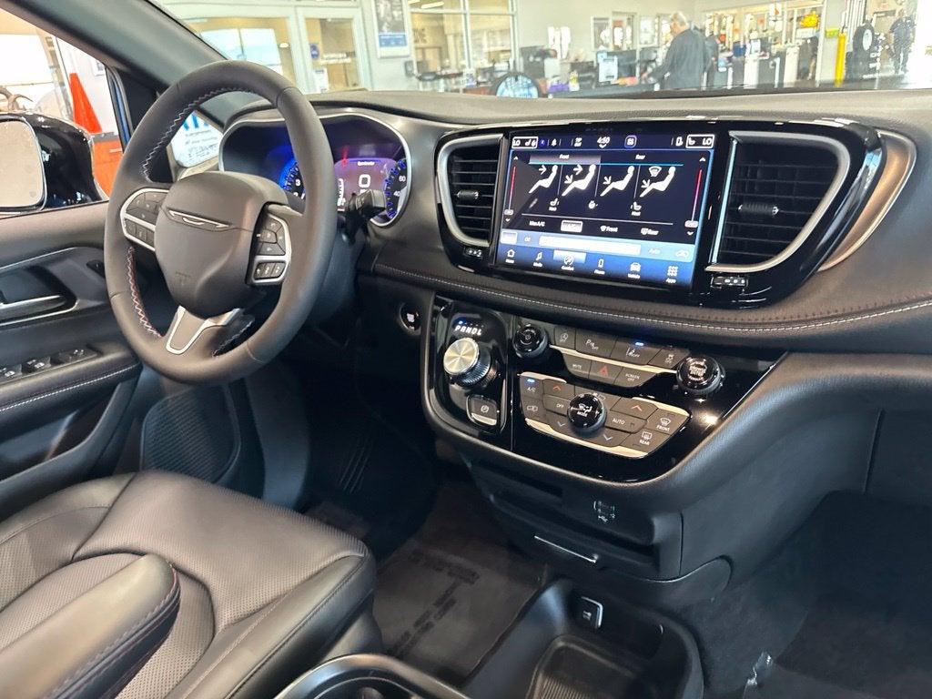 2027 Chrysler Pacifica PACIFICA SELECT AWD