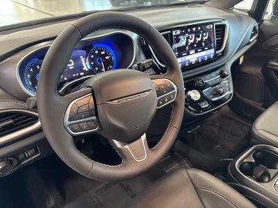 2027 Chrysler Pacifica PACIFICA SELECT AWD