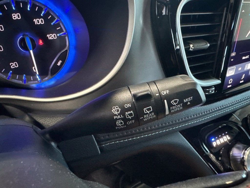 2027 Chrysler Pacifica PACIFICA SELECT AWD