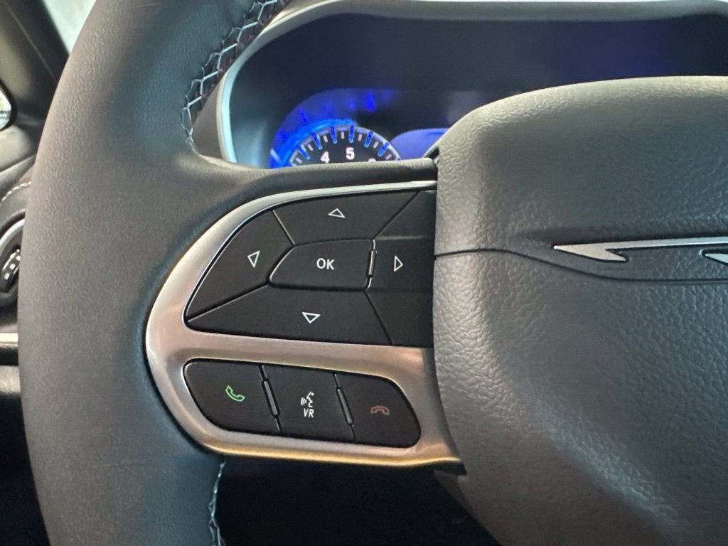 2027 Chrysler Pacifica PACIFICA SELECT AWD