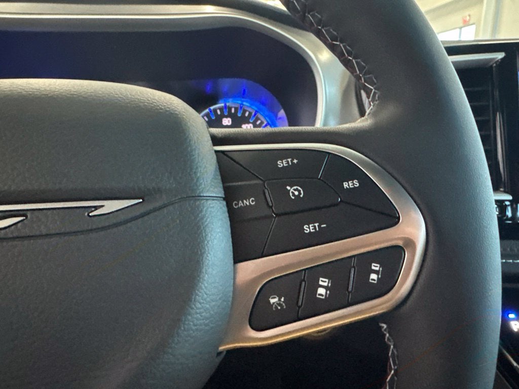 2027 Chrysler Pacifica PACIFICA SELECT AWD